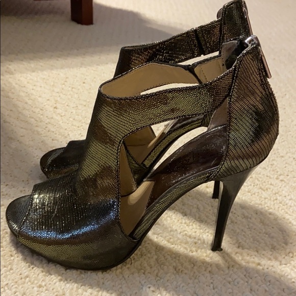 Michael Kors Stiletto Heels - Picture 2 of 7